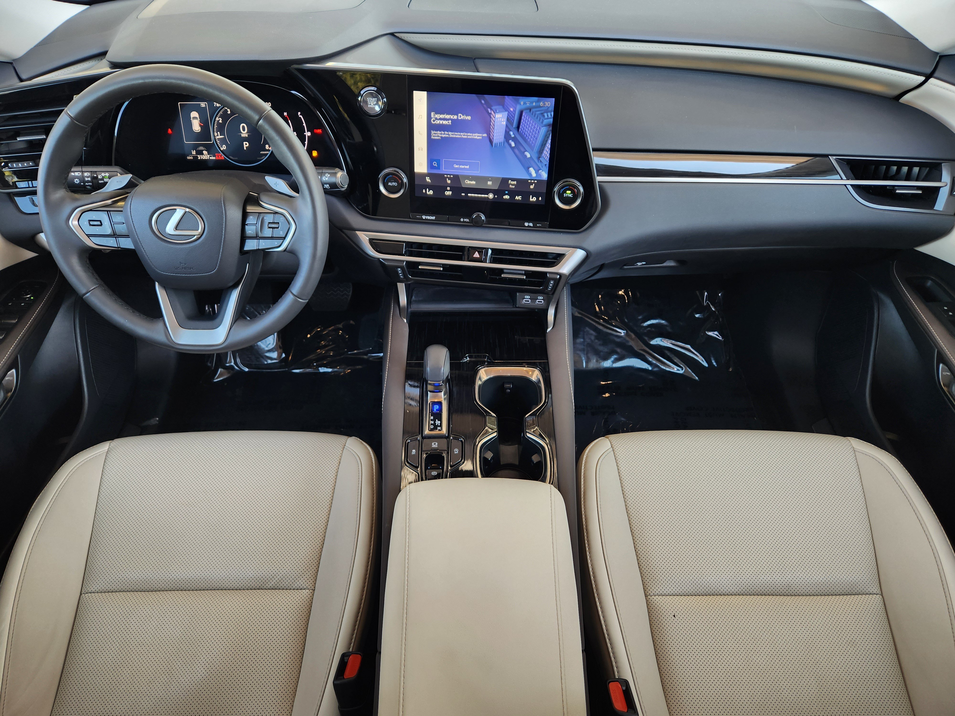 Used 2024 Lexus RX 350 FWD w/ Technology Package image 2
