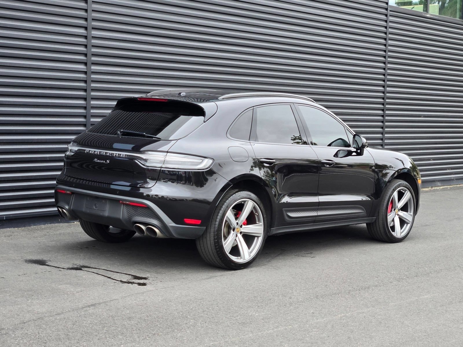 Certified 2024 Porsche Macan S AWD/4WD image 8