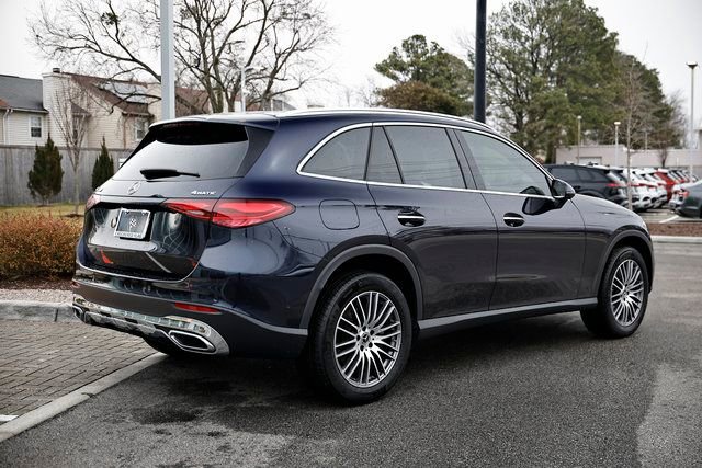 Used 2024 Mercedes-Benz GLC 300 4MATIC image 7