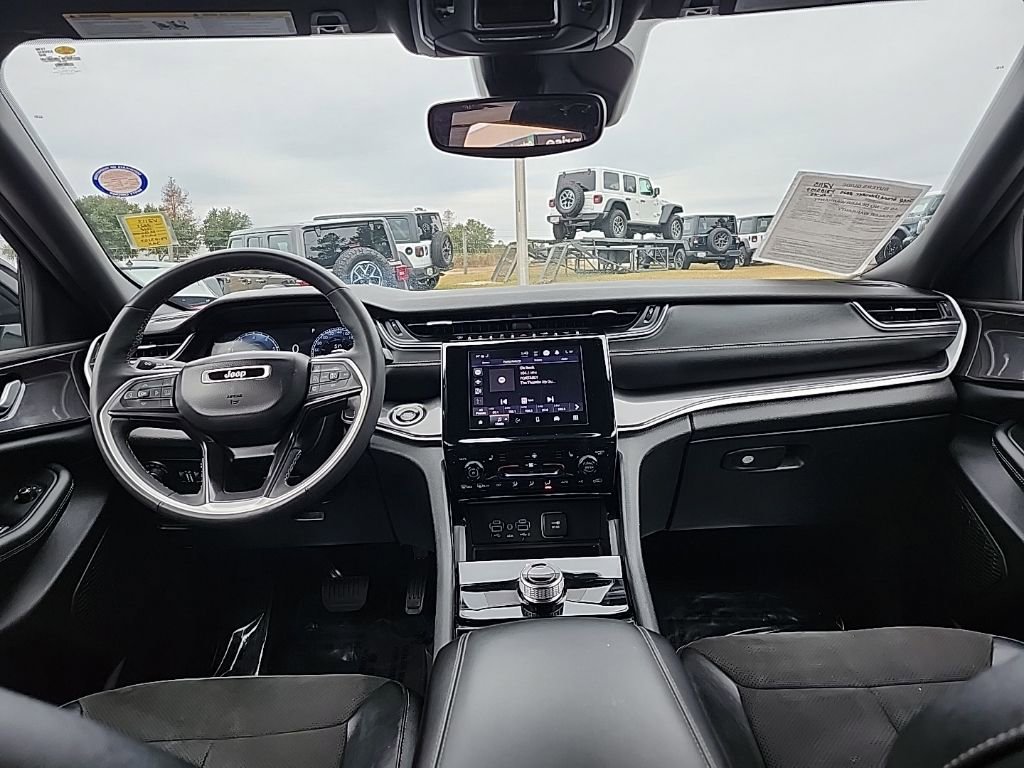 Certified 2023 Jeep Grand Cherokee L Laredo image 3