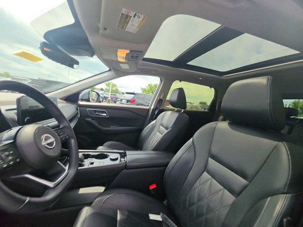 Used 2023 Nissan Rogue Platinum w/ Platinum Premium Package AWD/4WD image 14
