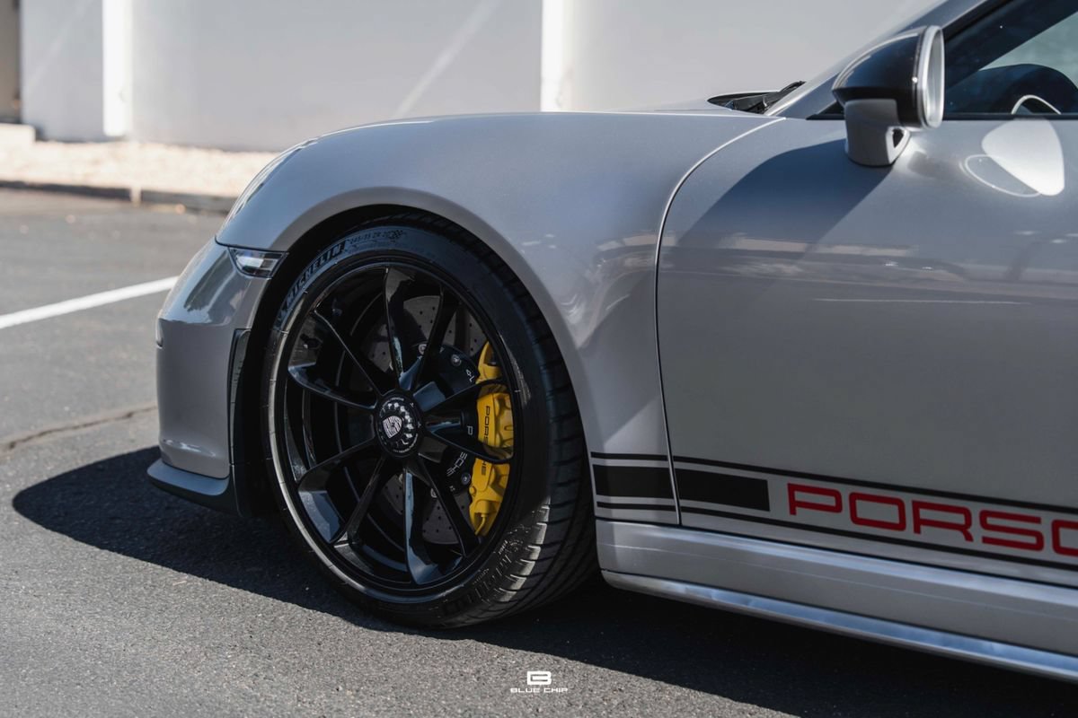 Used 2016 Porsche 911 R RWD image 17