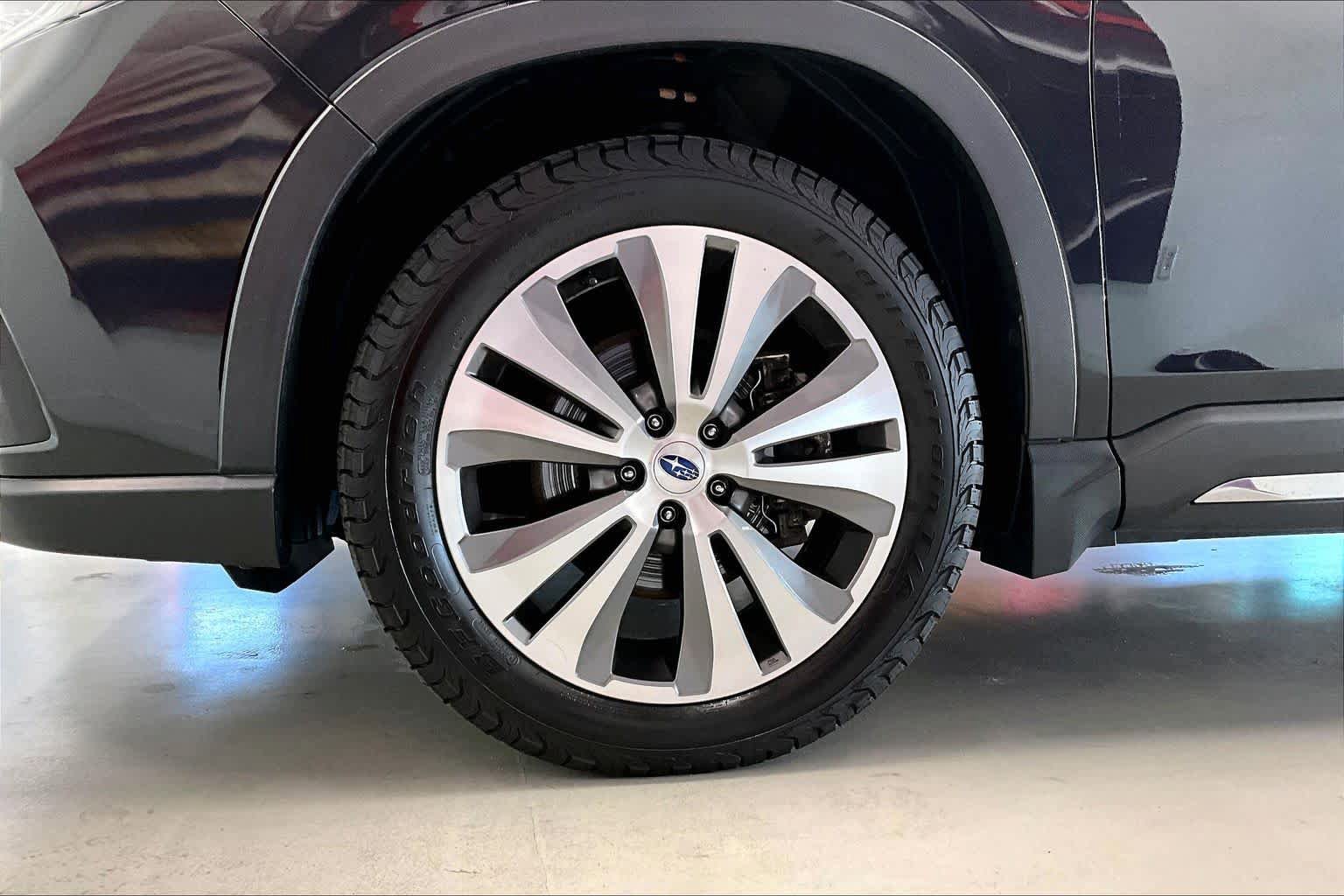 Used 2020 Subaru Ascent Limited w/ Technology Package AWD/4WD image 7