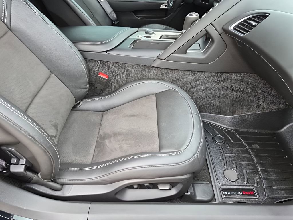 Used 2016 Chevrolet Corvette Z06 w/ Z07 Performance Package image 16