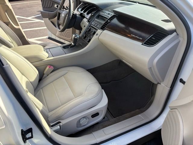 Used 2011 Ford Taurus SEL w/ 202A Rapid Spec Order Code image 29