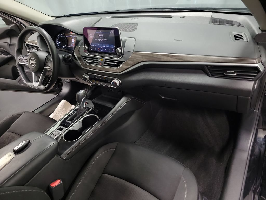 Used 2023 Nissan Altima 2.5 SV AWD/4WD image 29