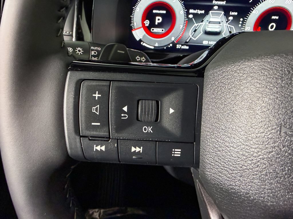 New 2026 Nissan Pathfinder SL w/ SL Premium Package AWD/4WD image 32