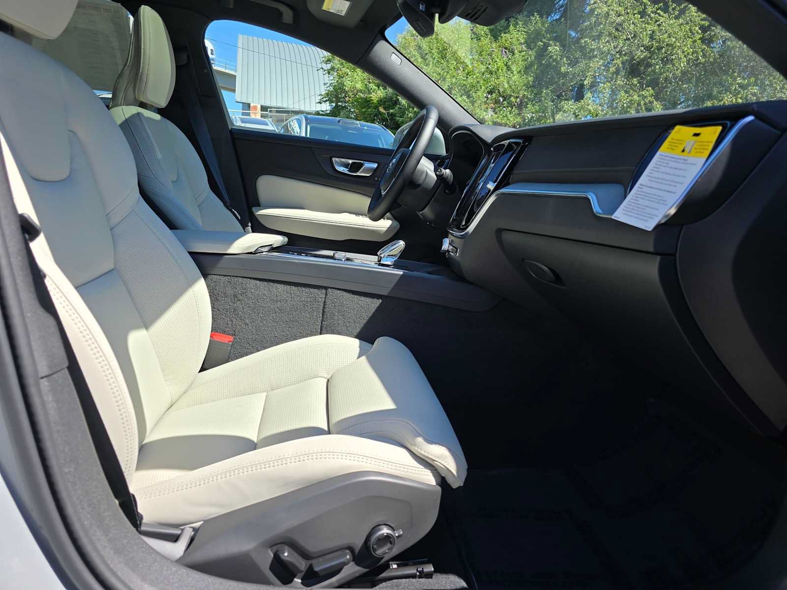 New 2026 Volvo V60 B5 Cross Country Ultra w/ Climate Package AWD/4WD image 10