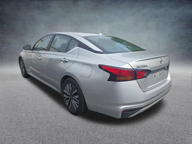 Used 2025 Nissan Altima 2.5 SV FWD image 5