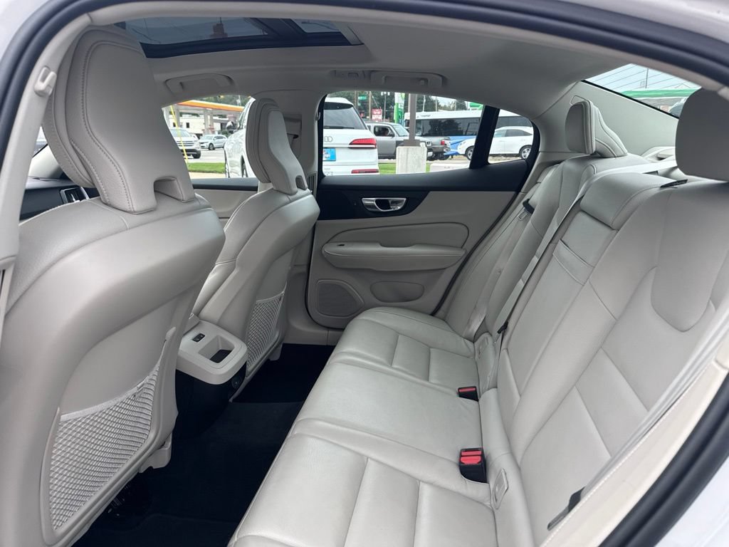 Used 2024 Volvo S60 B5 Core FWD image 17