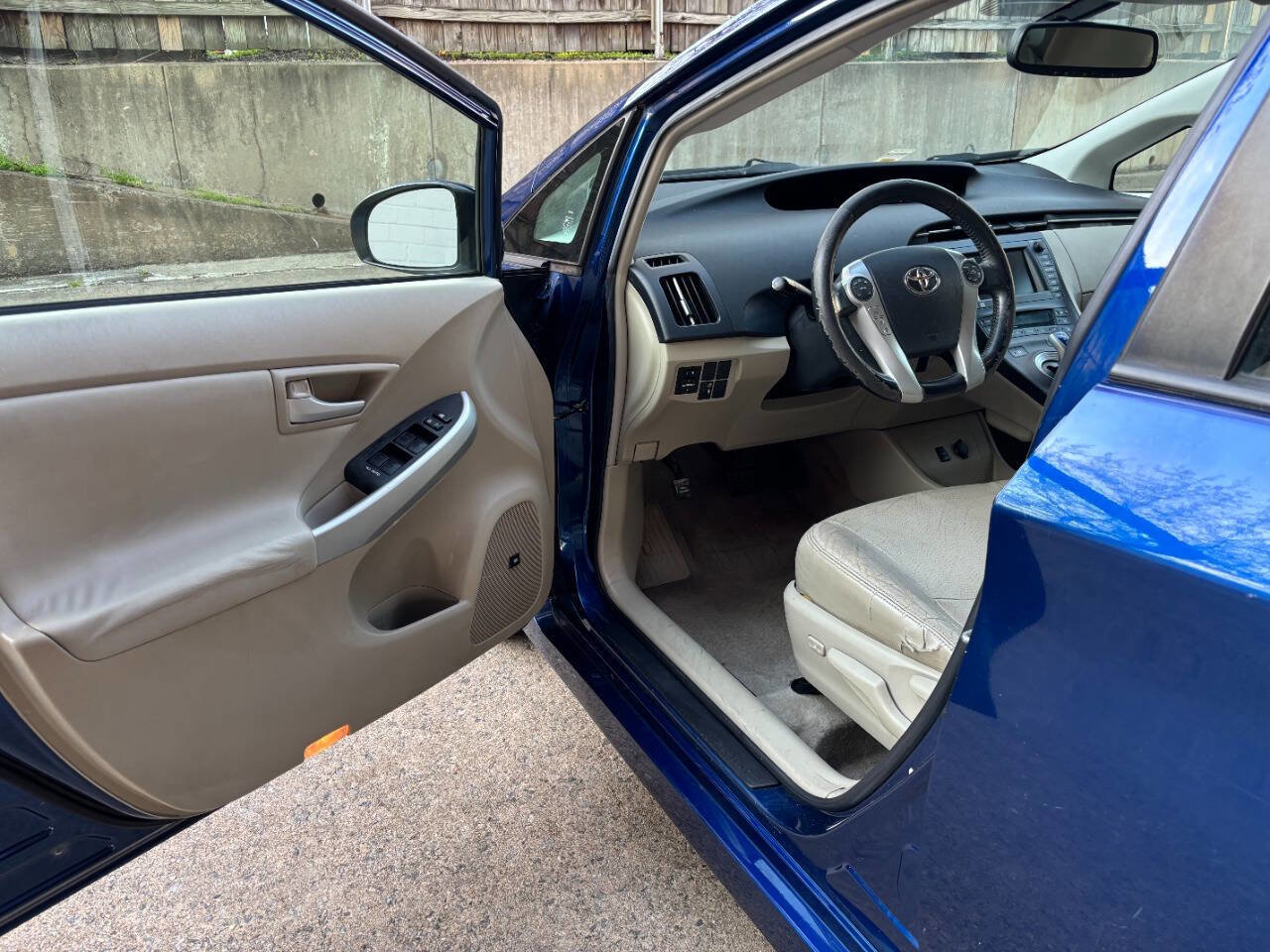 Used 2010 Toyota Prius Two image 6