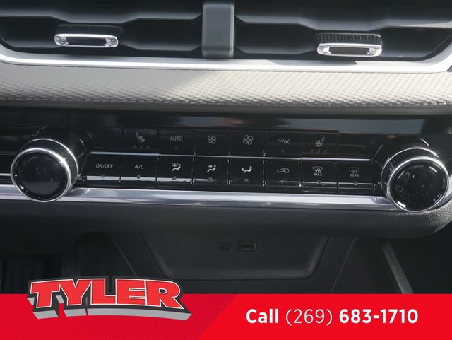 New 2026 Chevrolet Equinox LT w/ Convenience Package II AWD/4WD image 30