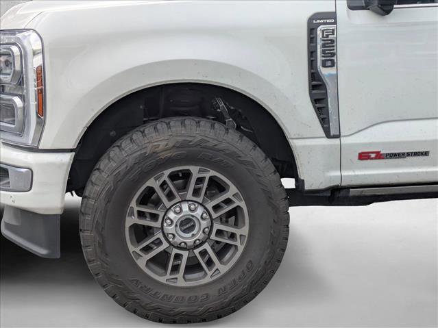 Used 2024 Ford F250 Limited w/ FX4 Off-Road Package AWD/4WD image 14