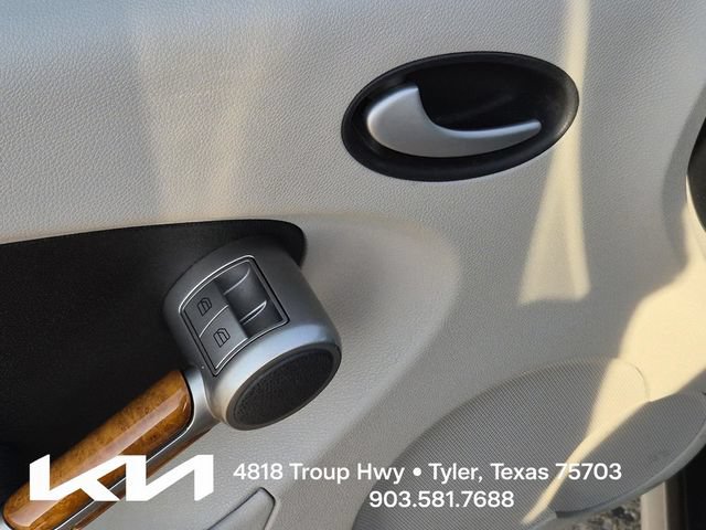 Used 2010 Mercedes-Benz SLK 300 image 20