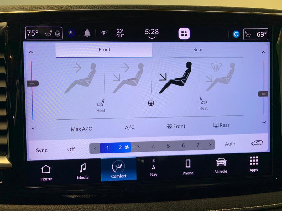 Used 2022 Chrysler Pacifica Touring-L w/ Uconnect Theater Family Group image 27