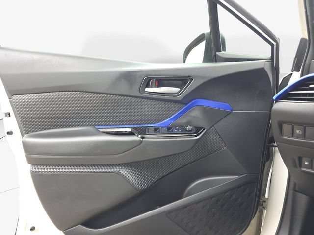 Used 2021 Toyota C-HR XLE FWD image 23