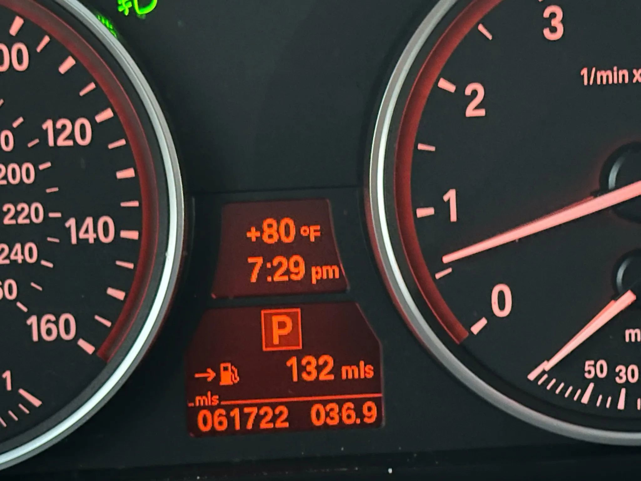 Used 2010 BMW 528i xDrive Sedan image 4