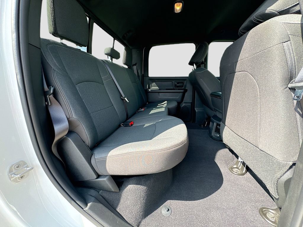 Used 2024 RAM 3500 Tradesman w/ Chrome Appearance Group image 34