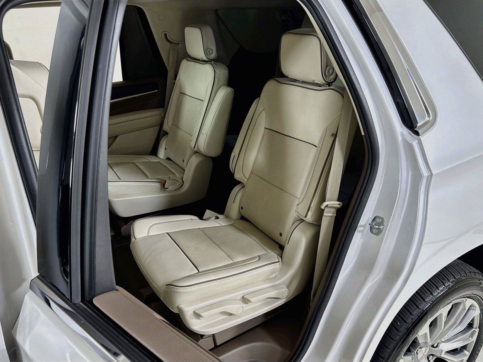 Used 2022 GMC Yukon Denali AWD/4WD image 19