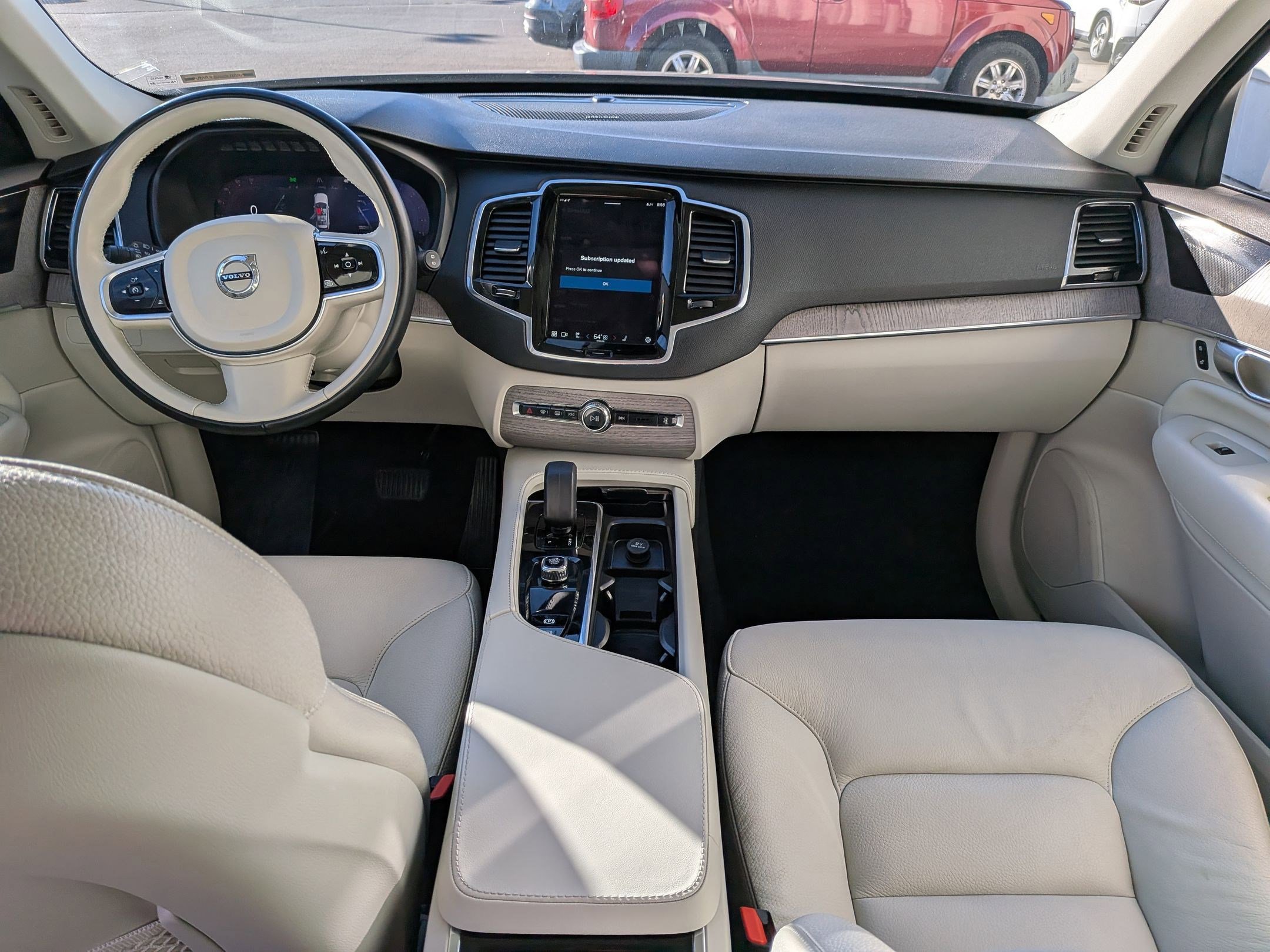 Used 2023 Volvo XC90 B6 Plus w/ Protection Package Premier image 27