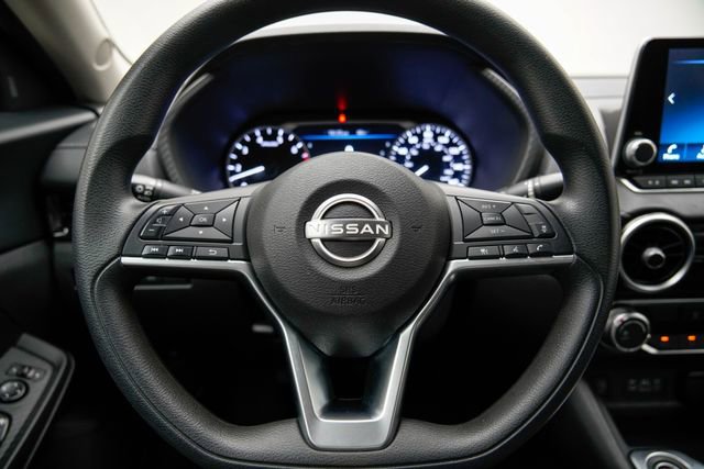 Used 2024 Nissan Sentra SV FWD image 31