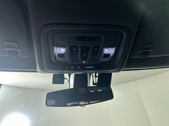 Used 2020 Chevrolet Silverado 1500 RST image 24