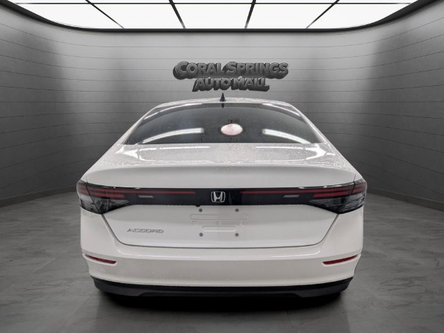 Used 2025 Honda Accord SE image 6