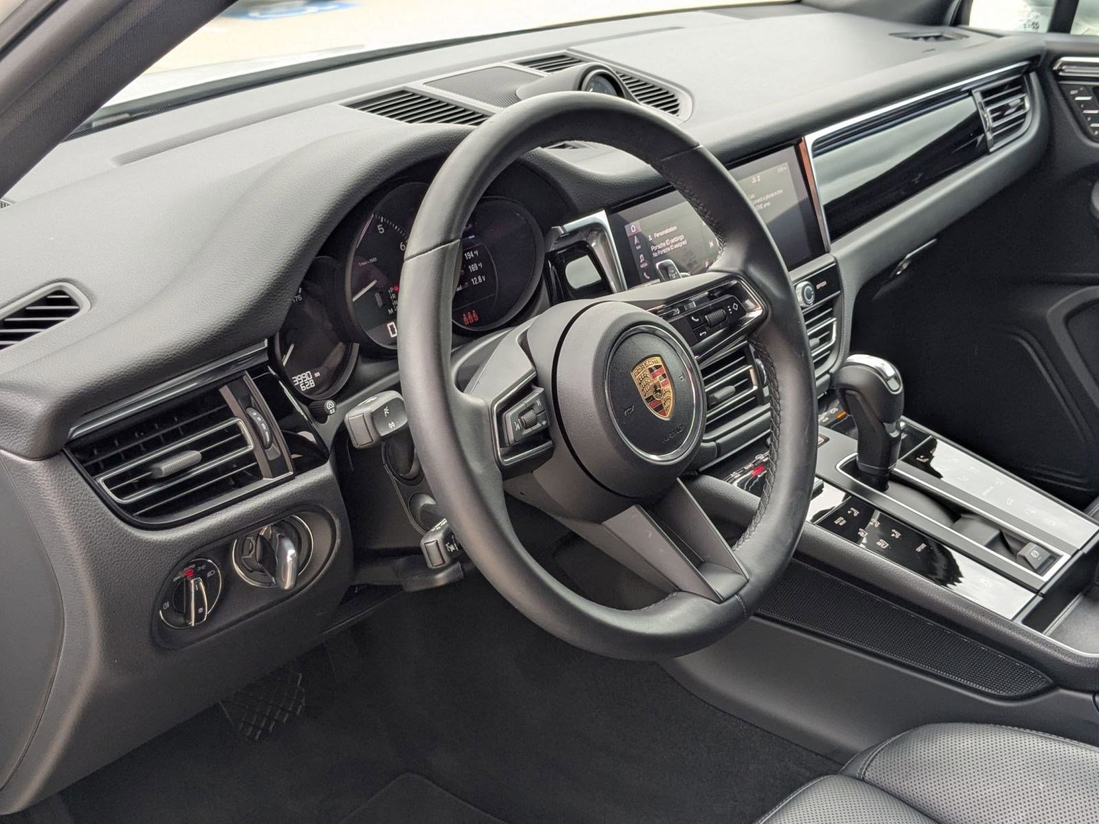 Certified 2026 Porsche Macan AWD/4WD video 4