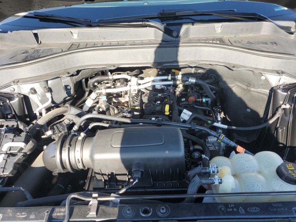 Used 2021 Ford Explorer XLT w/ Equipment Group 202A image 10