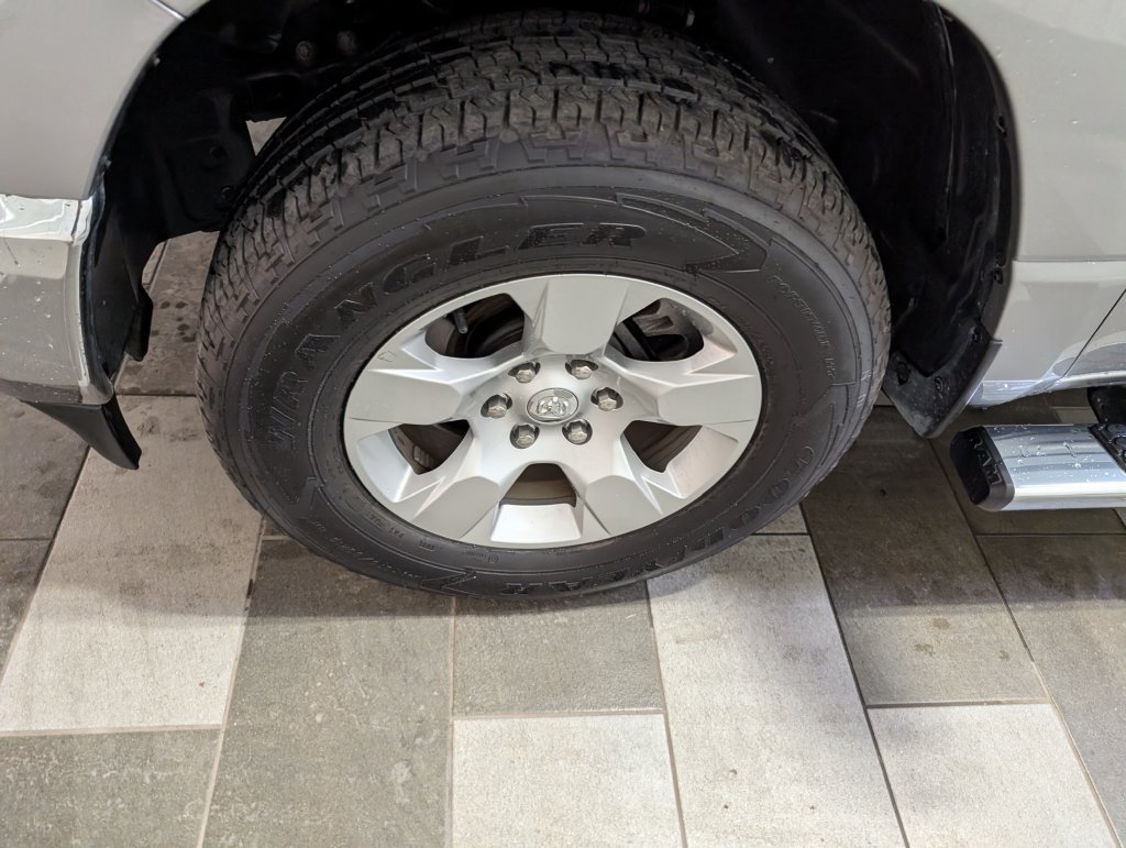 Used 2024 RAM 1500 Big Horn AWD/4WD image 8