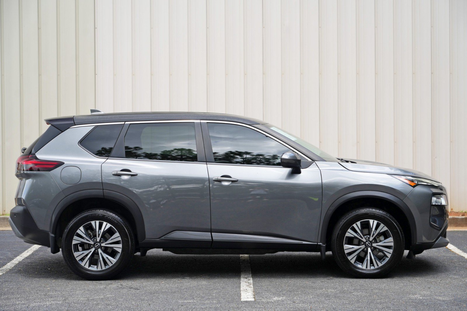 Used 2022 Nissan Rogue SV FWD image 47