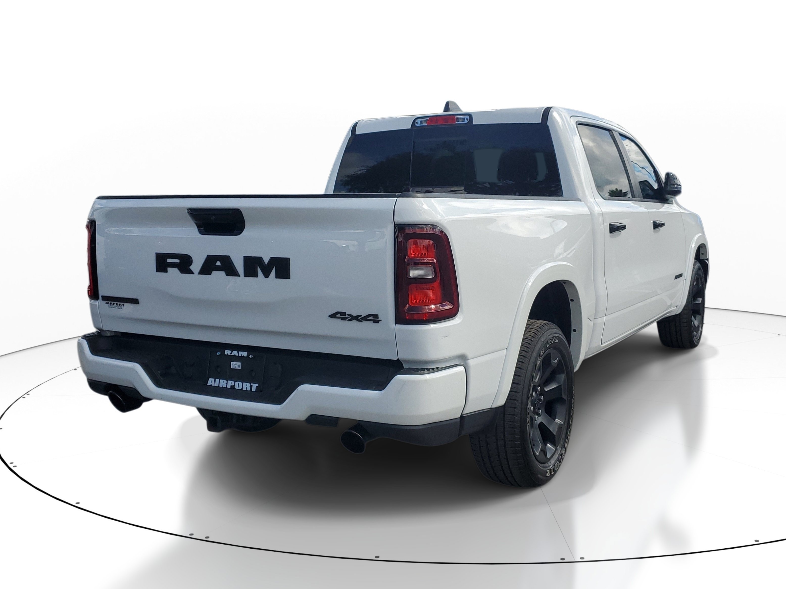 Used 2025 RAM 1500 Big Horn AWD/4WD image 6