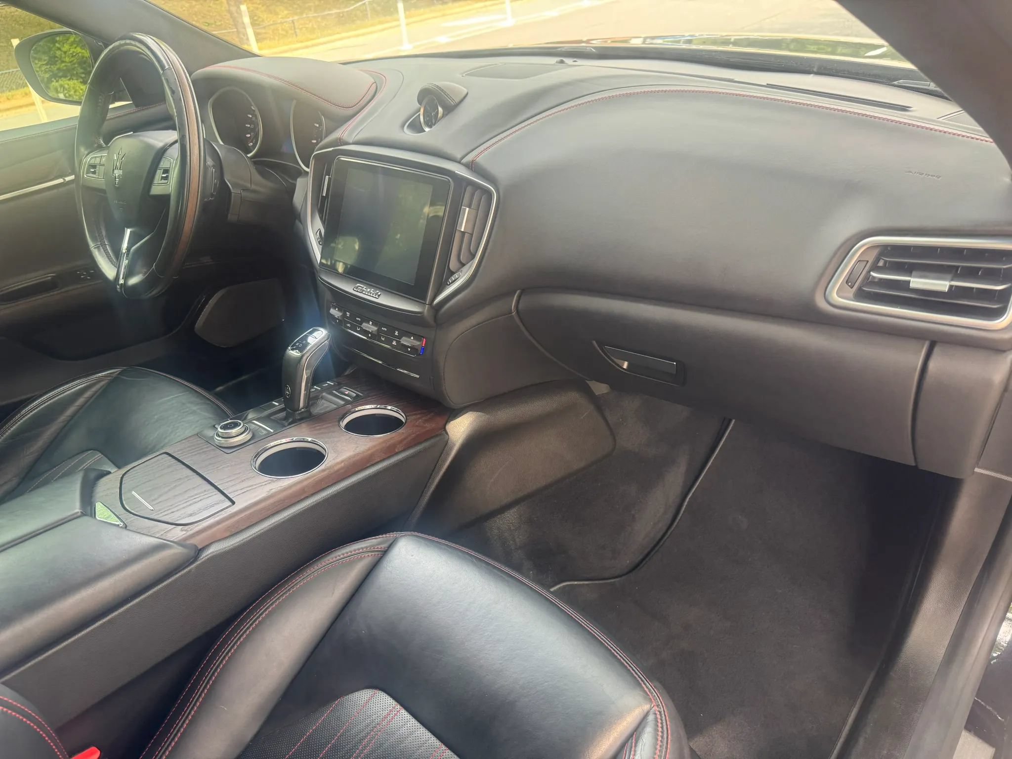 Used 2019 Maserati Ghibli S GranLusso AWD/4WD image 32