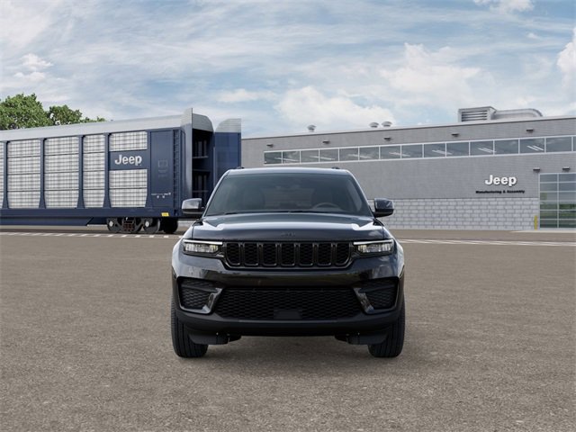 New 2025 Jeep Grand Cherokee Altitude image 6