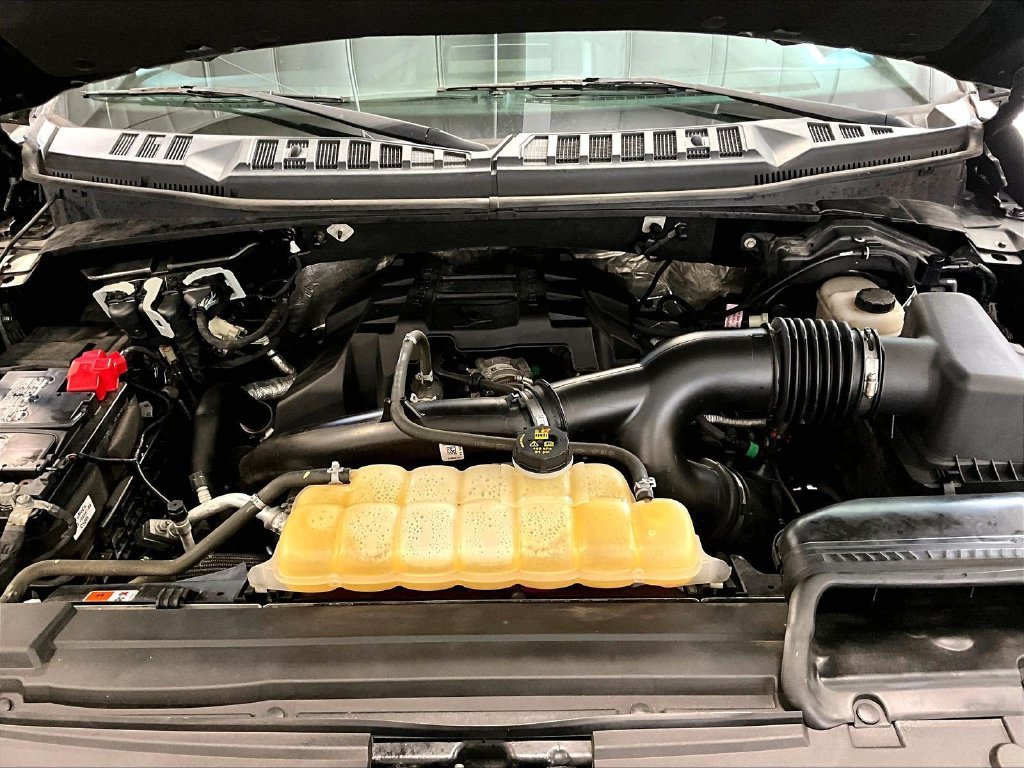 Used 2018 Ford F150 XLT w/ Equipment Group 302A Luxury AWD/4WD image 30