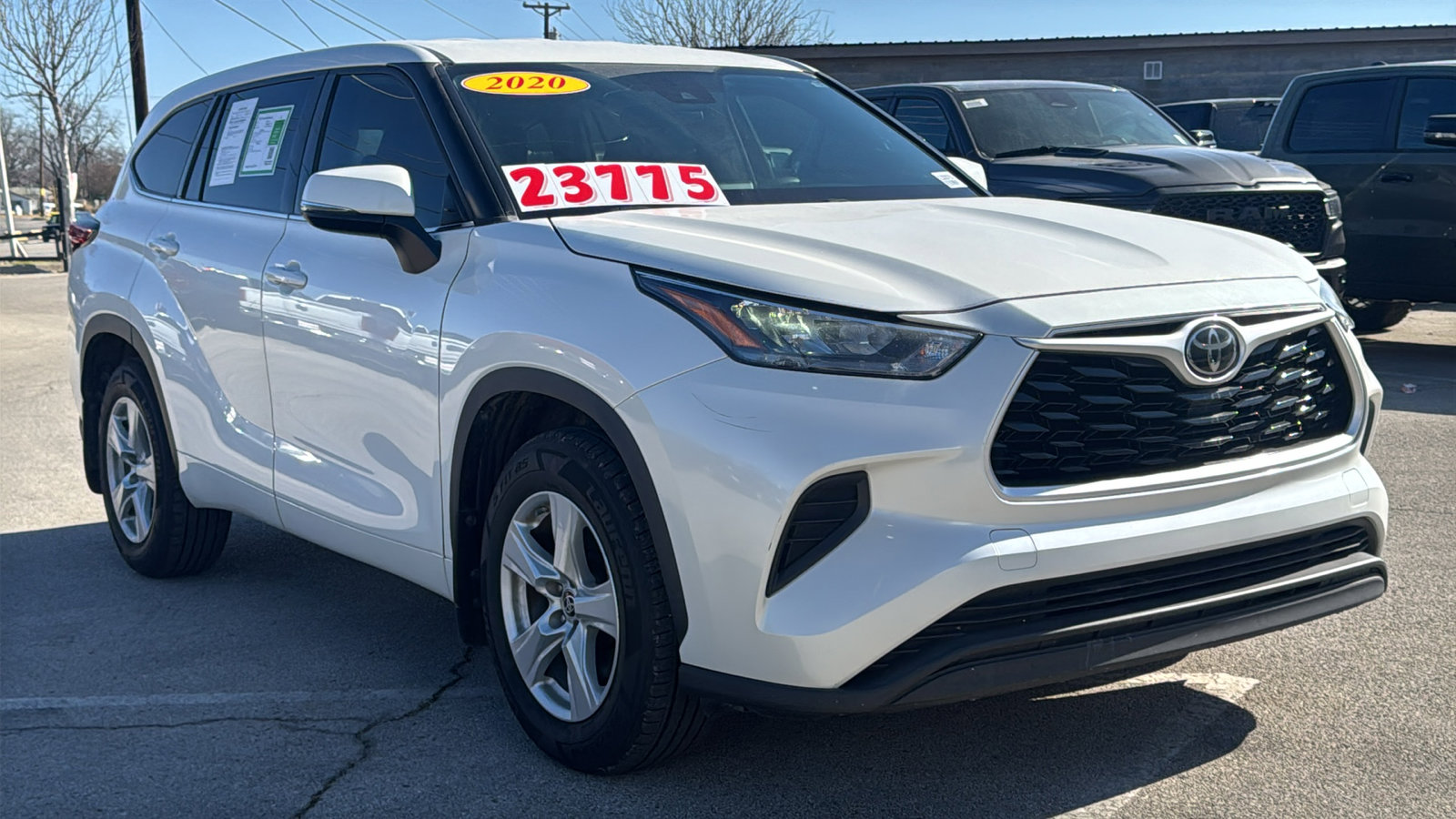 Used 2020 Toyota Highlander L image 3