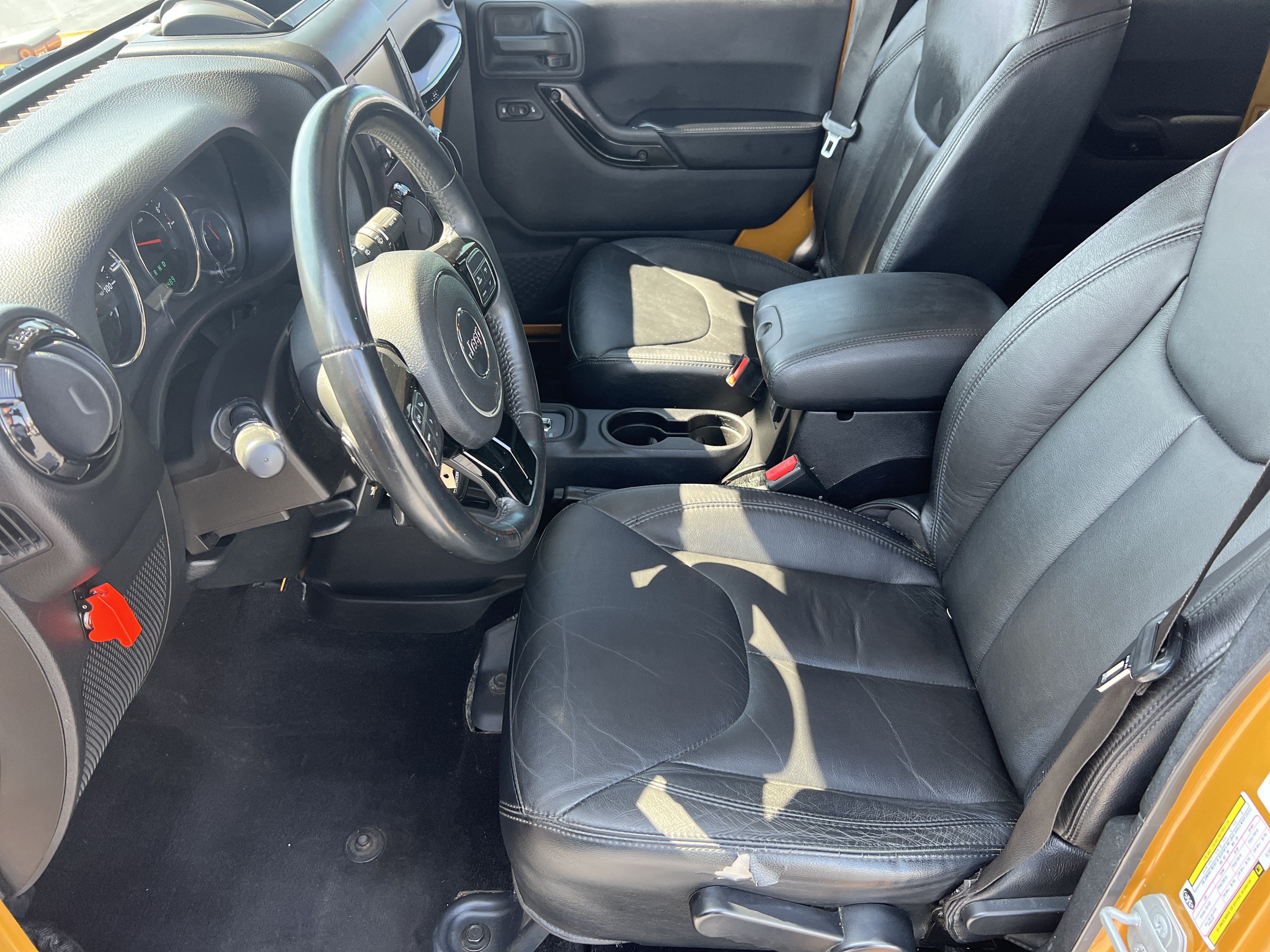 Used 2014 Jeep Wrangler Unlimited Sahara AWD/4WD image 9
