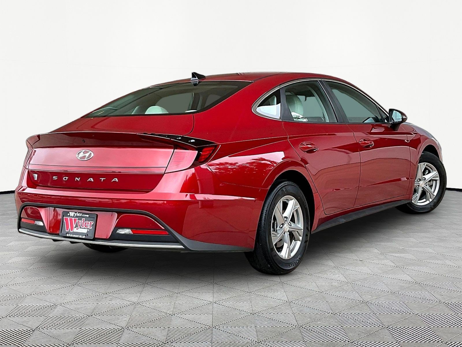 Used 2023 Hyundai Sonata SE w/ Cargo Package FWD image 6