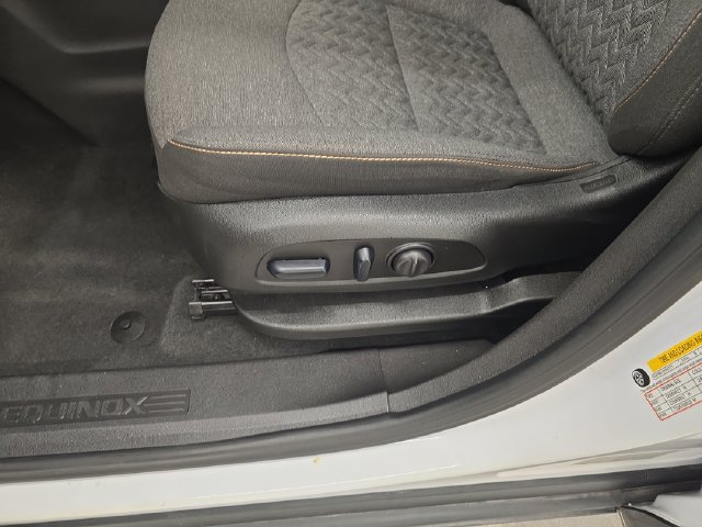 Used 2024 Chevrolet Equinox LT AWD/4WD image 35