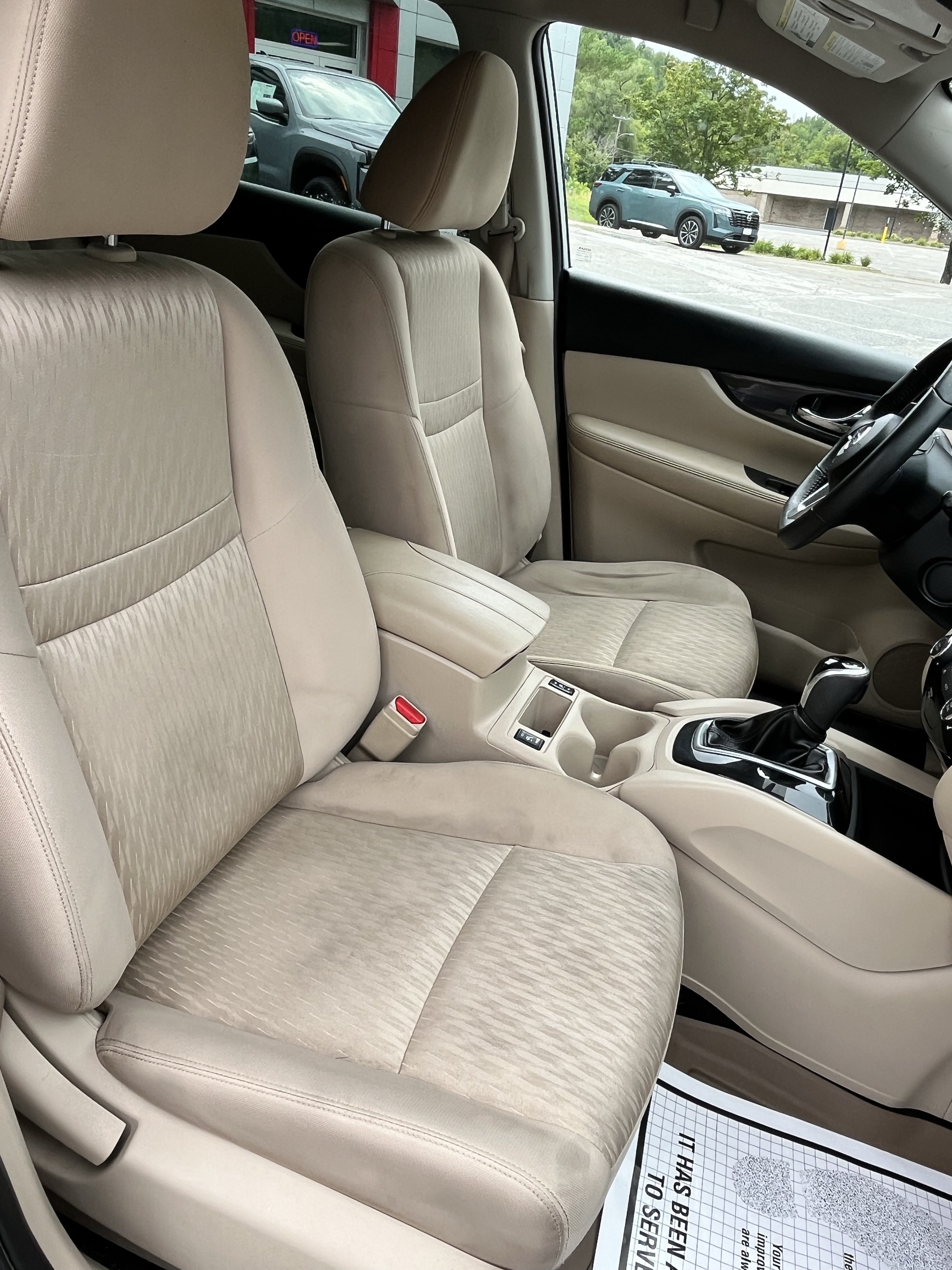 Used 2019 Nissan Rogue SV AWD/4WD image 19