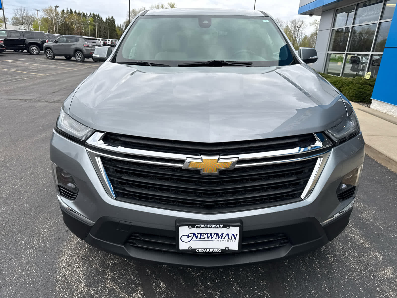 Used 2023 Chevrolet Traverse LS w/ Safety Package AWD/4WD image 13