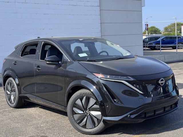 New 2025 Nissan Ariya Platinum image 2