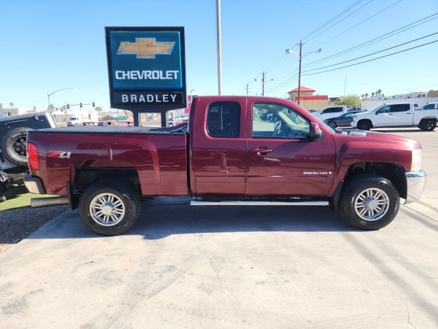 Used 2008 Chevrolet Silverado 2500 LTZ w/ Suspension Package, Off-Road AWD/4WD image 3