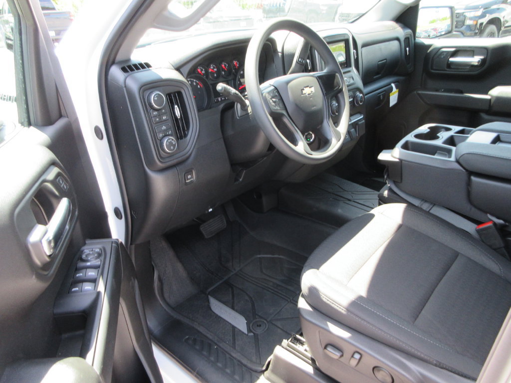 New 2026 Chevrolet Silverado 1500 Custom w/ Turbomax Blackout Package AWD/4WD image 13