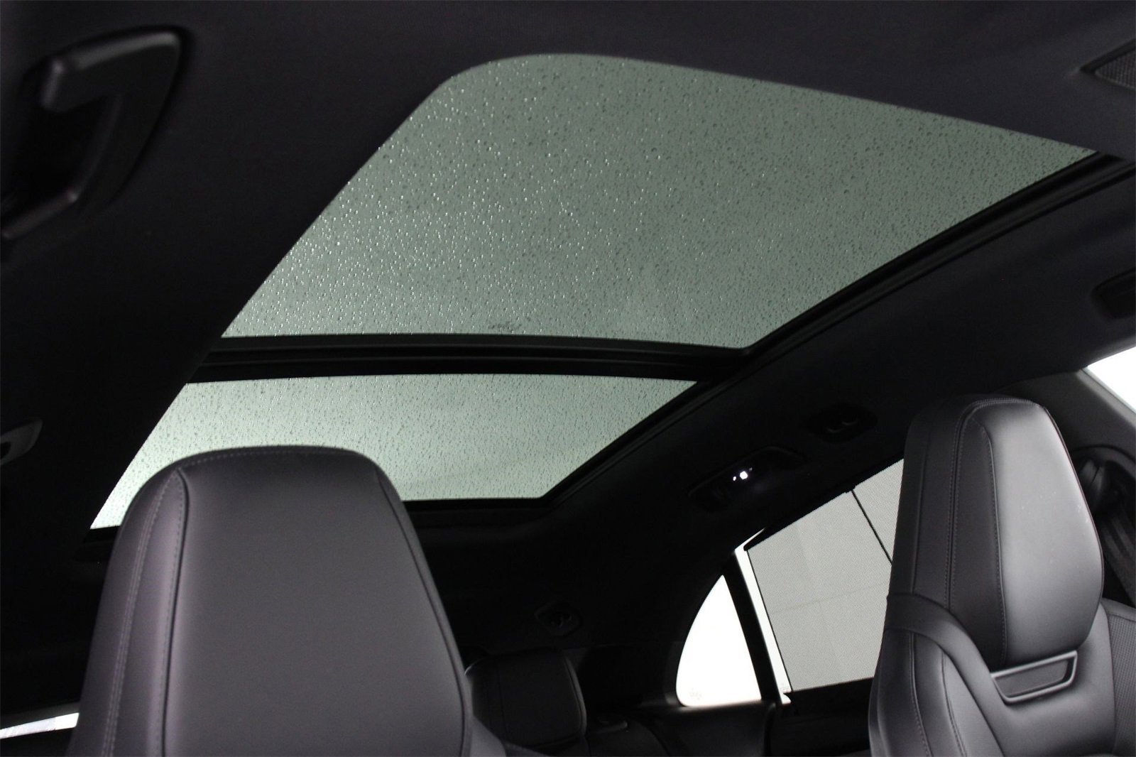 Used 2025 Porsche Macan Electric image 25