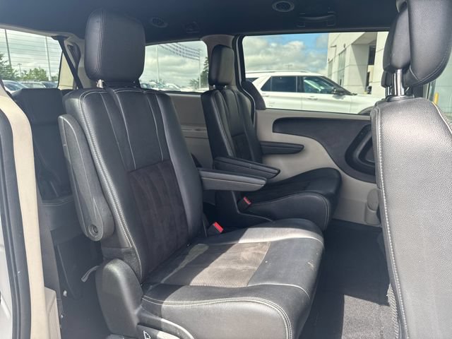 Used 2019 Dodge Grand Caravan SXT FWD image 26