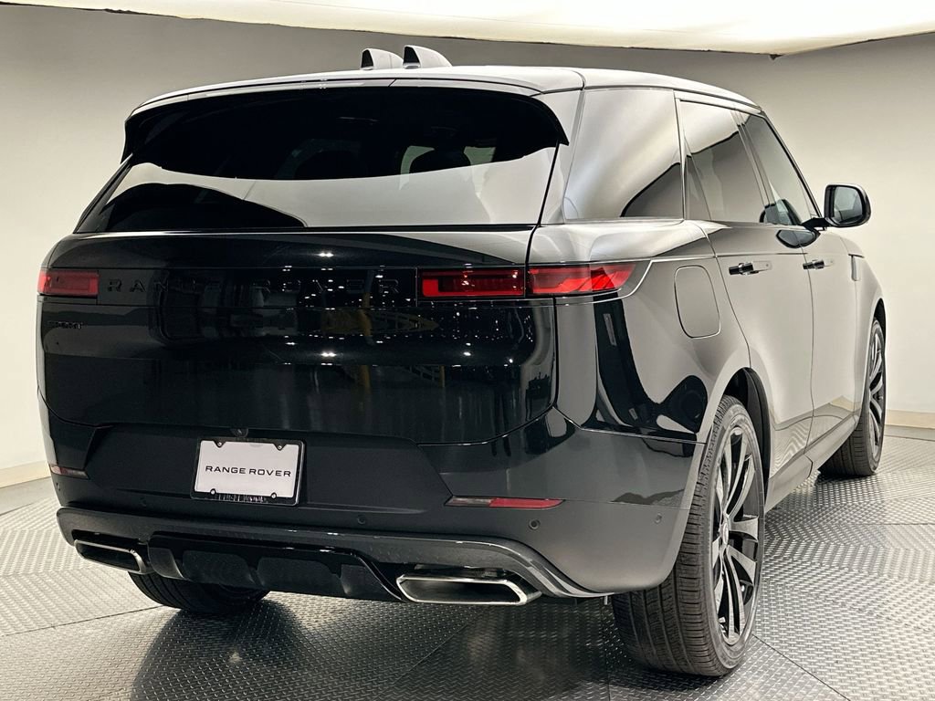 New 2025 Land Rover Range Rover Sport SE image 3