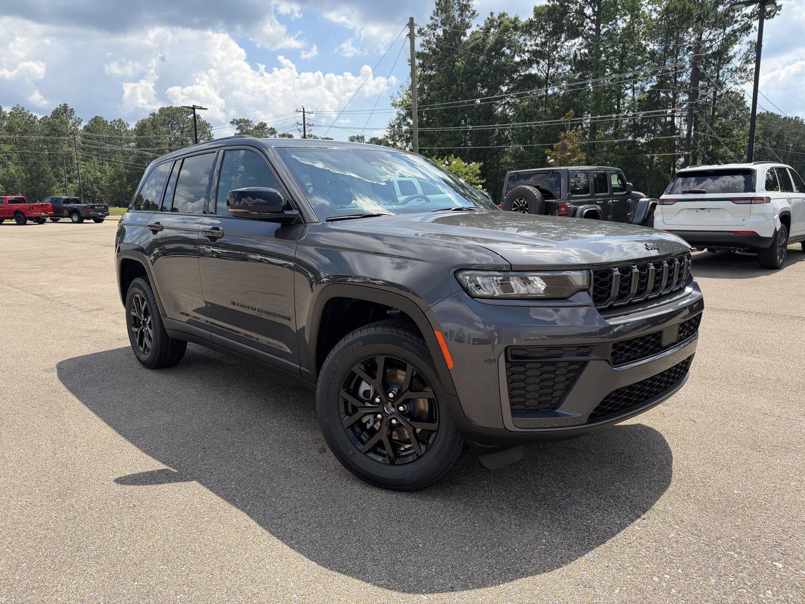 New 2026 Jeep Grand Cherokee Altitude RWD image 3