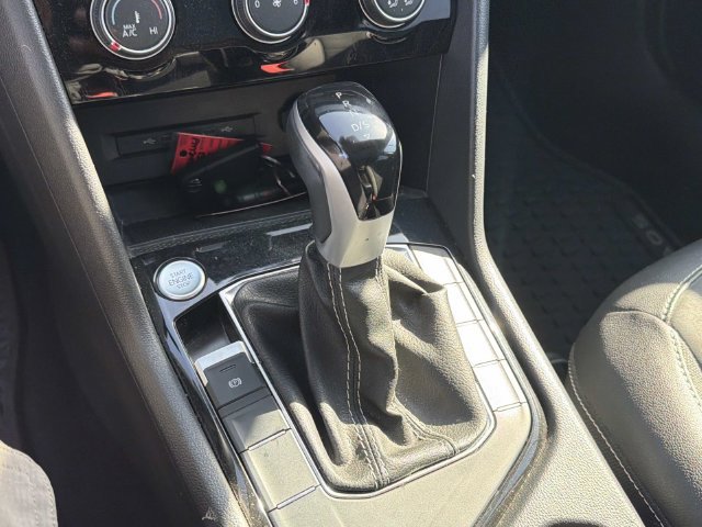 Certified 2023 Volkswagen Taos SE w/ Panoramic Sunroof Package FWD image 22