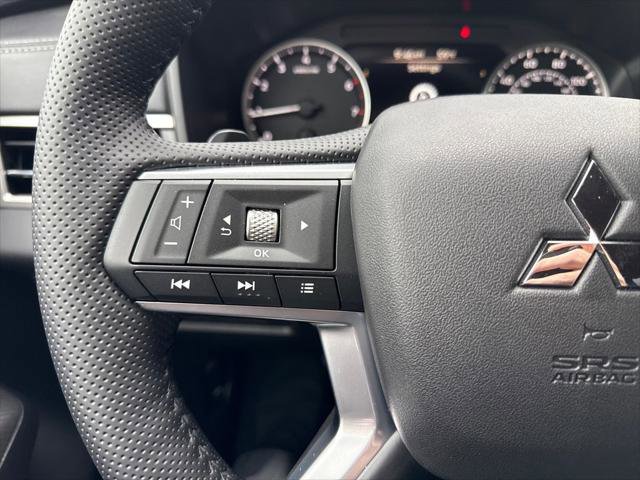 New 2026 Mitsubishi Outlander LE AWD/4WD image 19